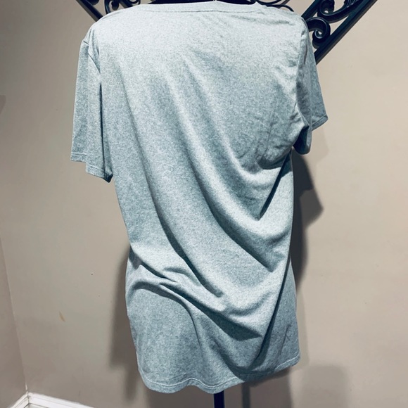 Nike DRI FIT athletic top - Picture 2 of 2